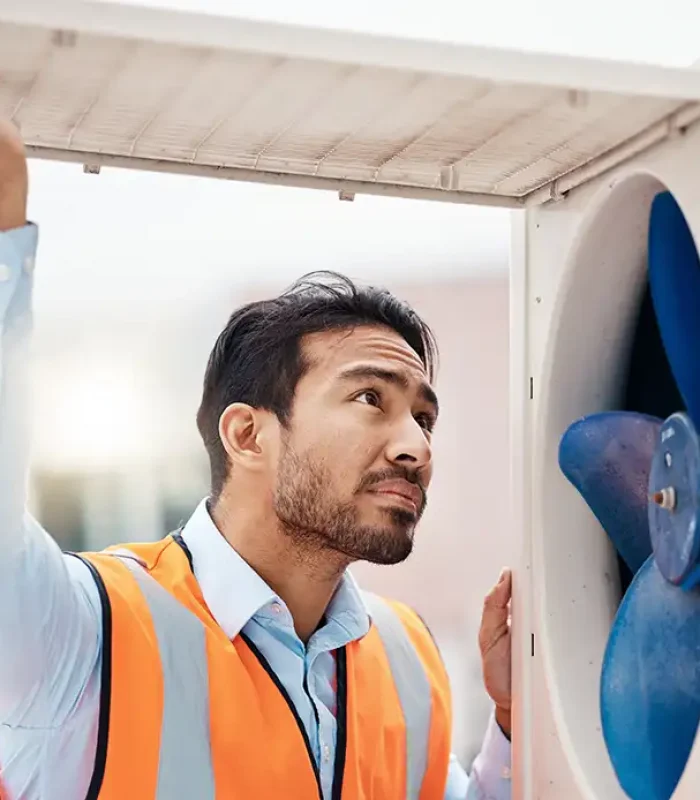 engineer-man-air-conditioning